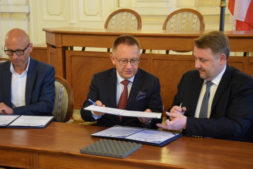 List intencyjny podpisali prezydent Bielska-Białej Jarosław...