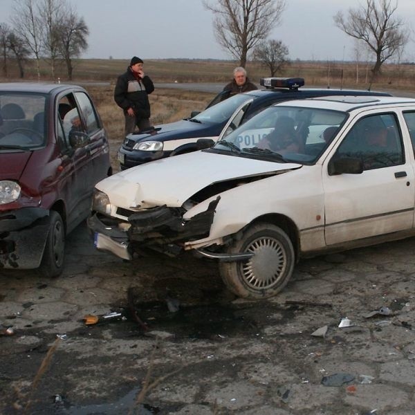 Wypadek w Chmielowie był jednym z dwóch, jakie w środę w naszym regionie spowodowali pijani kierowcy.
