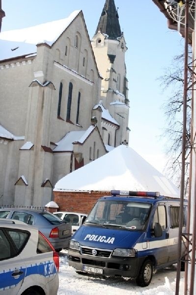 Gimnazjaliści okradli kościól...