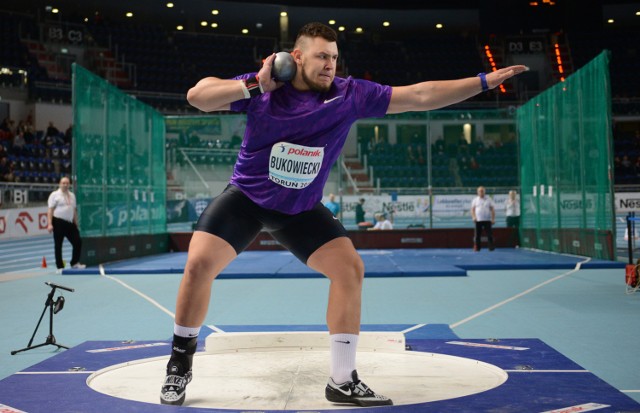 Konrad Bukowiecki pchając kulę na odległość 21,01 m wypełnił minimum olimpijskie (20,50 m)