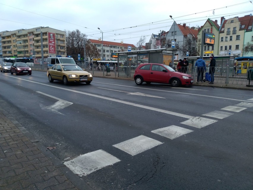 Kolizja na ul. Wyszyńskiego w Szczecinie. Ogromne korki