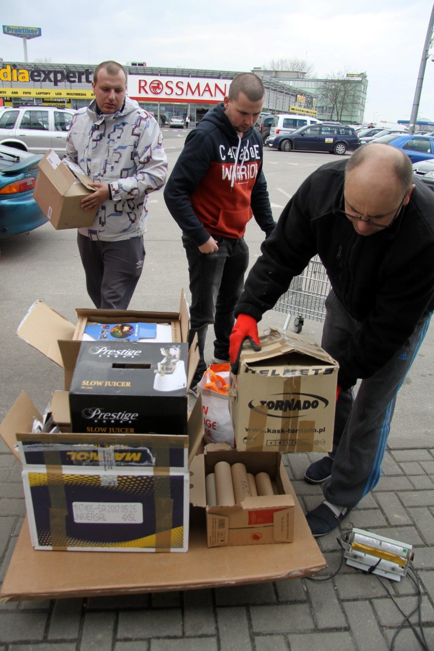 Drzewko za makulaturę 2018. Rozdajemy Czytelnikom Kuriera sadzonki za niepotrzebne papiery (ZDJĘCIA, WIDEO)