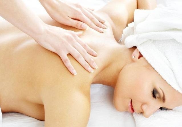 Relaksujący masaż podobnie jak zabieg kosmetyczny jest...