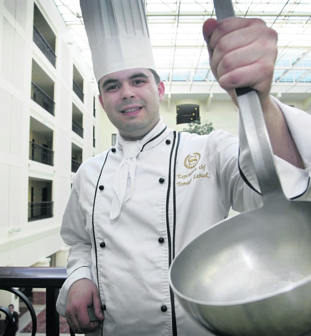 Tomasz Leśniak jest na co dzień szefem kuchni w krakowskim Sheratonie