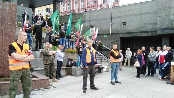 Manifestacja narodowców przeciwko uchodźcom i imigrantom na...