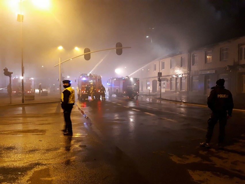 Wielki pożar w Ozorkowie. Budynek mieszkalny w ogniu! ZDJĘCIA