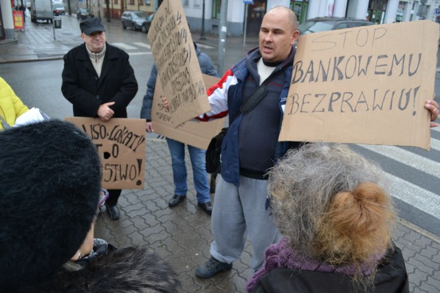 Patryk Pawlak: -  Jesteśmy tu nie tylko, żeby walczyć o swoje pieniądze, ale by ostrzec innych