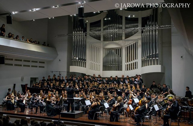 CoIperate Orchestra to zespół stworzony przez Adama Domurata