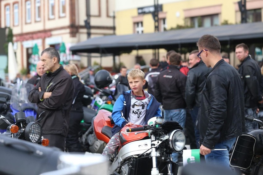 Wielka parada motocyklistów przejechała przez Jaworzno. Tak...