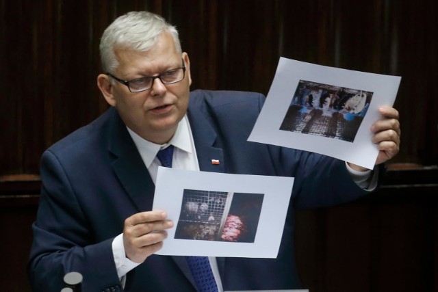 Marek Suski: Jeżeli niemiecki wydawca kłamstwami atakuje polską fabrykę to mamy obowiązek jej bronić. Tłumaczy się z wpisów na Twitterze