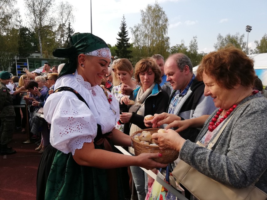 Dożynki Prezydenckie 2018 w Spale. Za nami dzień pierwszy, czyli konkurs wieńcowy [ZDJĘCIA, FILM]