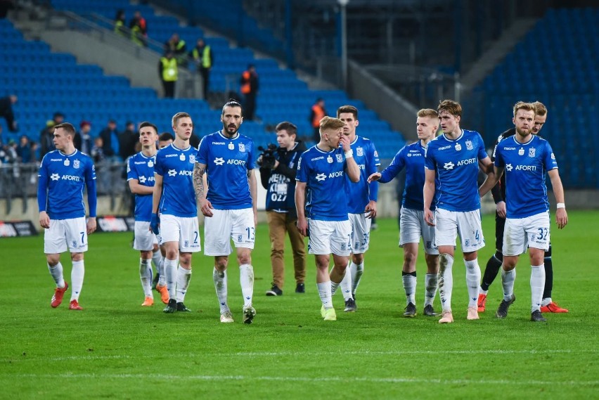 Lech Poznań oficjalnie opublikował nazwiska zawodników,...