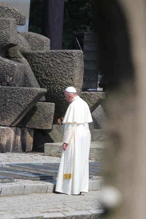 Papież Franciszek w Auschwitz Birkenau