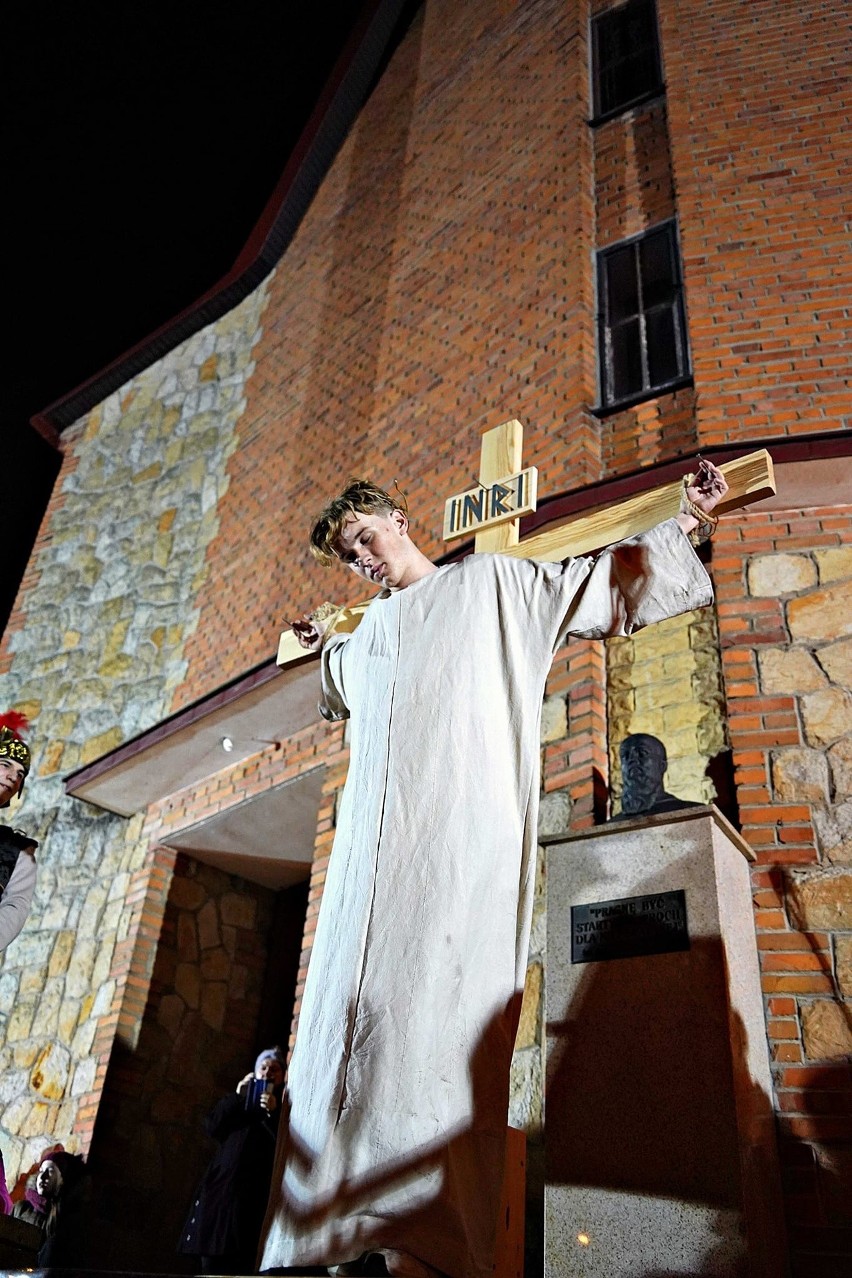 Droga Krzyżowa w parafii św. Maksymiliana Kolbe w Radomsku