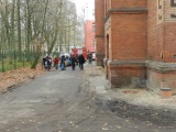 Gniezno: Alarm bombowy w "Dziekance". Sprawca zatrzymany [ZDJĘCIA]