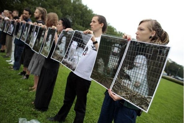 Obrońcy zwierząt protestowali wcześniej w Szczecinie między innymi na Jasnych Błoniach.