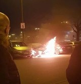 Pożar samochodu na parkingu Magnolia Park [FILM]