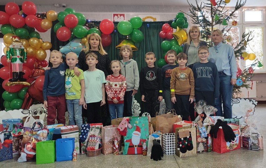 Świąteczna zbiórka darów dla najuboższych w Szkole Podstawowej nr 3 w Brzezinach