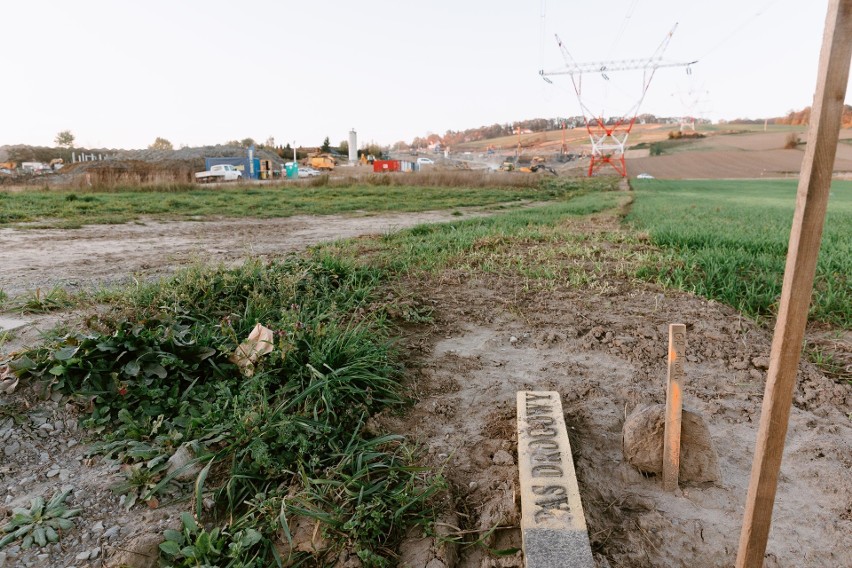 Słoneczna pogoda sprzyja budowie S19 w Babicy. Zobaczcie jak idą prace [ZDJĘCIA]