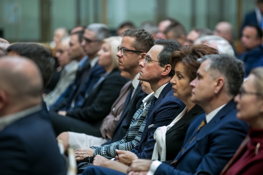 Grad wyróżnień dla małopolskich przedsiębiorców pomagających...