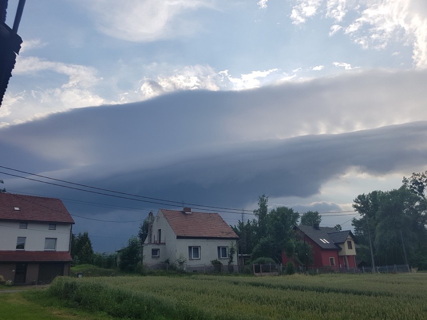 Burza nad województwem opolskim. Zdjęcia internautów