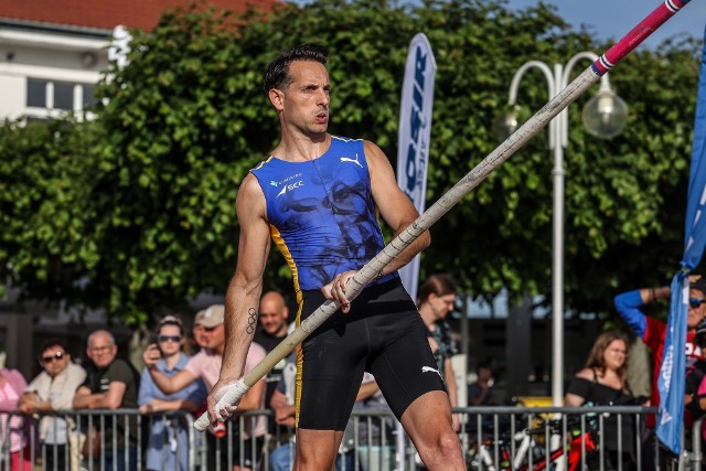 Francuz Renaud Lavillenie w przeszłości fruwał na wysokościach ponad 6 metrów. W Sopocie na Skwerze Kuracyjnym przeskoczył poprzeczkę na 5,61 m