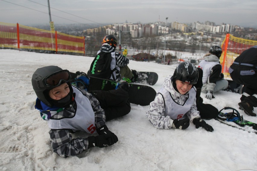 Snowboardowe zawody na Górce Środulskiej w Sosnowcu w obiektywie Marzeny Bugały [ZDJĘCIA]