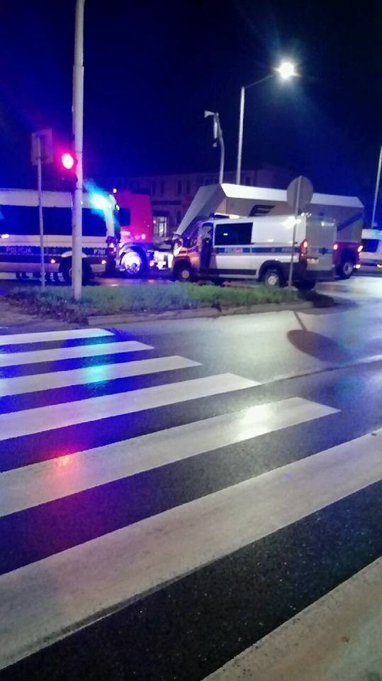 Wypadek w Częstochowie: 19-latek wjechał pod ciężarówkę