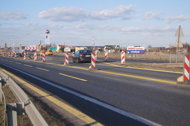 Budowa A1 w okolicach Radomska. Nowa organizacja ruchu na DK 1 już działa