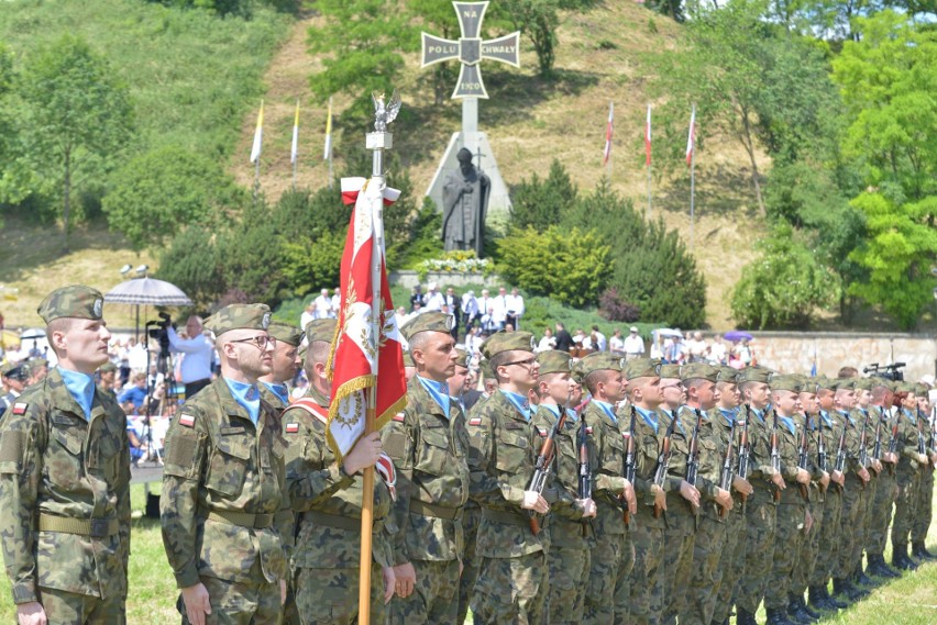 Papież Jan Paweł II w Sandomierzu – 20 lat później. To były wielkie uroczystości (NOWA GALERIA ZDJĘĆ)