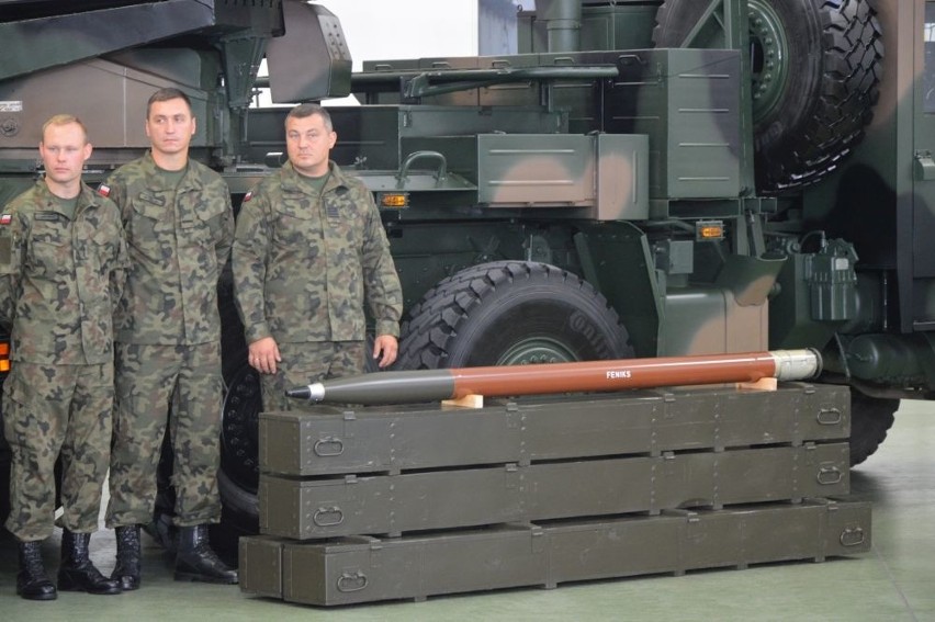 Minister Błaszczak w Mesko w Skarżysku. Armia kupuje 820 rakiet "Feniks"