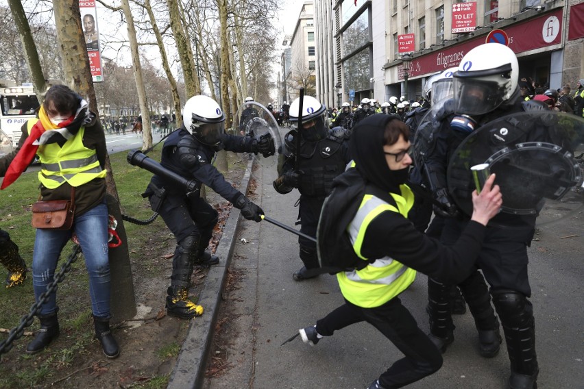 Protest "żółtych kamizelek" w Brukseli
