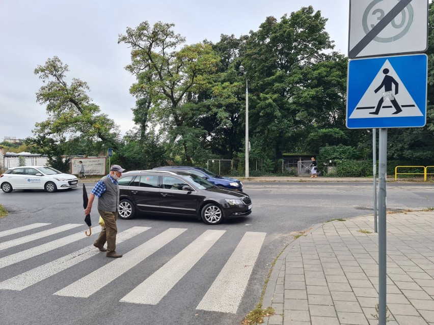 Wieżowiec, który miałby stanąć u wylotu ul. Dekerta na...