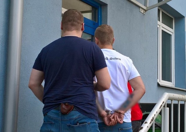 Zatrzymania i zamieszki kiboli z policją po meczu Jagiellonia - Lech