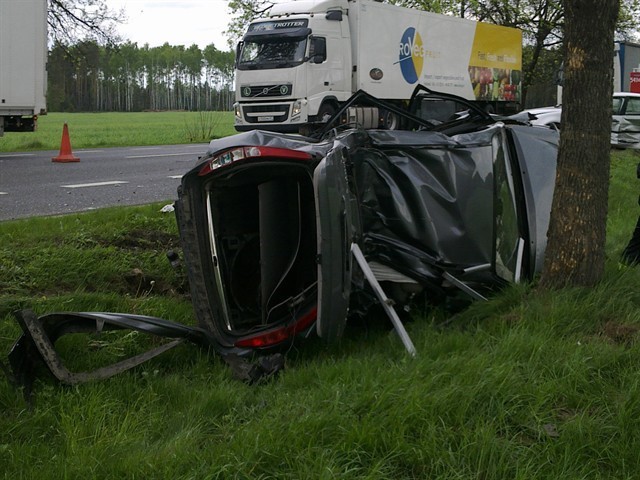 18 maja  o godz. 11.49, na trasie S-8 na wysokości wsi Guty Bujno, doszło do groźnego karambolu w którym uczestniczyły 3 samochody osobowe i 1 dostawczy.