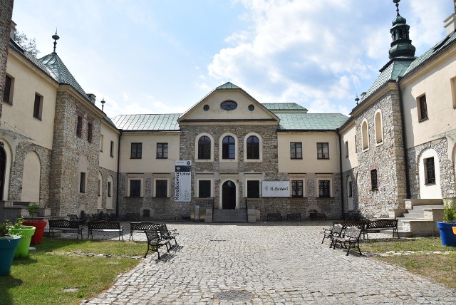 Oto 5 najciekawszych zabytków z Sosnowca. Jakie miejsca warto odwiedzić? Sprawdź naszą galerię! Zobacz kolejne zdjęcia. Przesuwaj zdjęcia w prawo - naciśnij strzałkę lub przycisk NASTĘPNE