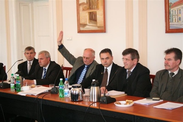 Tylko radny Andrzej Morawski głosował przeciw udzieleniu burmistrzowi absolutorium