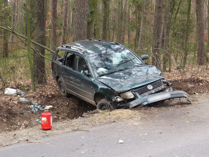 Wypadek na DW 487 między Olesnem a Boroszowem.