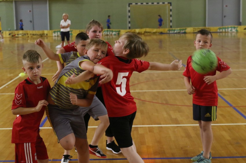 Finał Dziecięcej Piłki Ręcznej w Kielcach - emocje jak na wielkich meczach (WIDEO, zdjęcia)