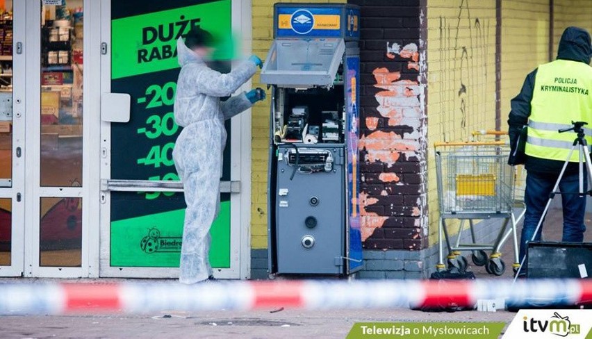Włamanie do bankomatu w Mysłowicach. Zdemolowali maszynę 