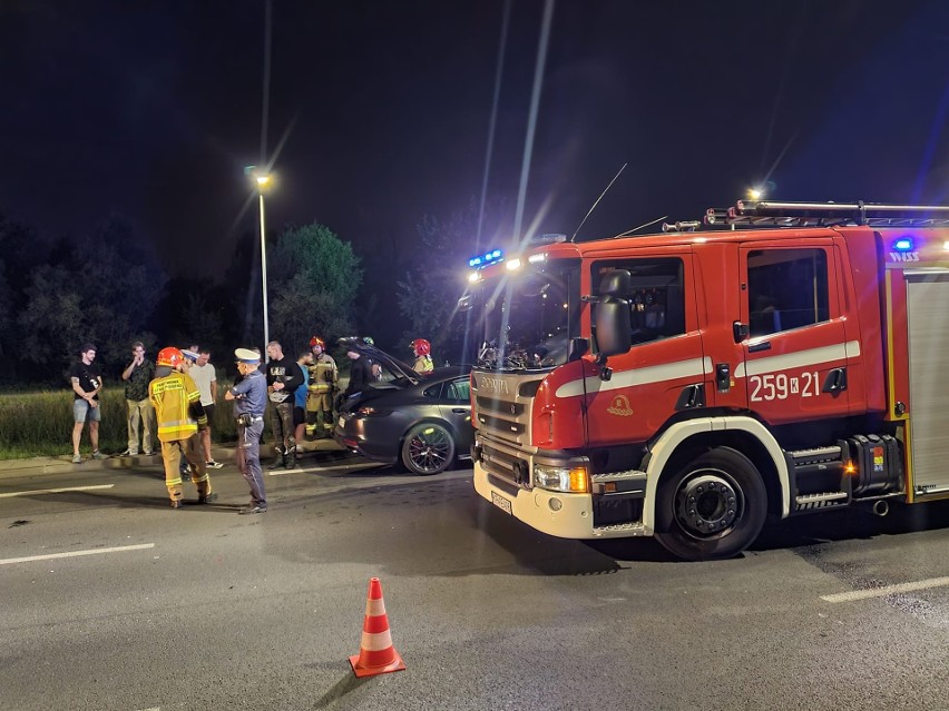 Kraków. Poważny wypadek na Stella-Sawickiego. Porsche kontra Audi               