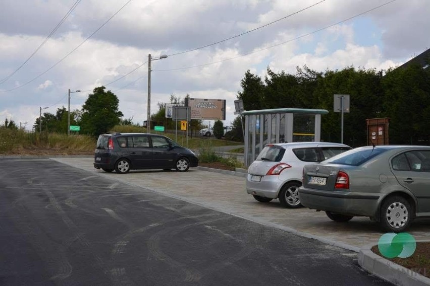 W gminie Słomniki powstało sześć nowych parkingów, a na nich...