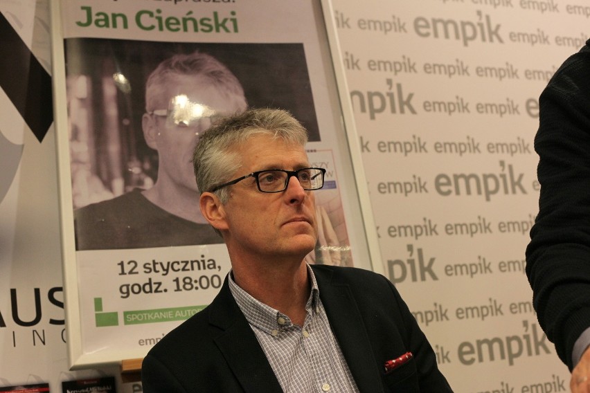 Jan Cieński, korespondent Financial Times, w salonie Empik w Manufakturze [ZDJĘCIA]