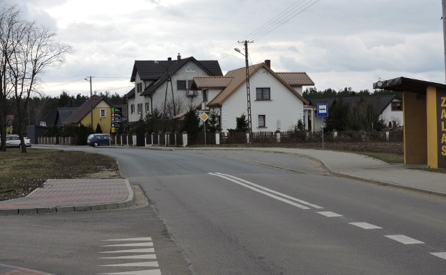 Zarząd Dróg Powiatowych w Ostrołęce zamierza jeszcze w czerwcu 2019 roku przystąpić do prac przy dwóch odcinkach dróg, m.in. w Zalasie