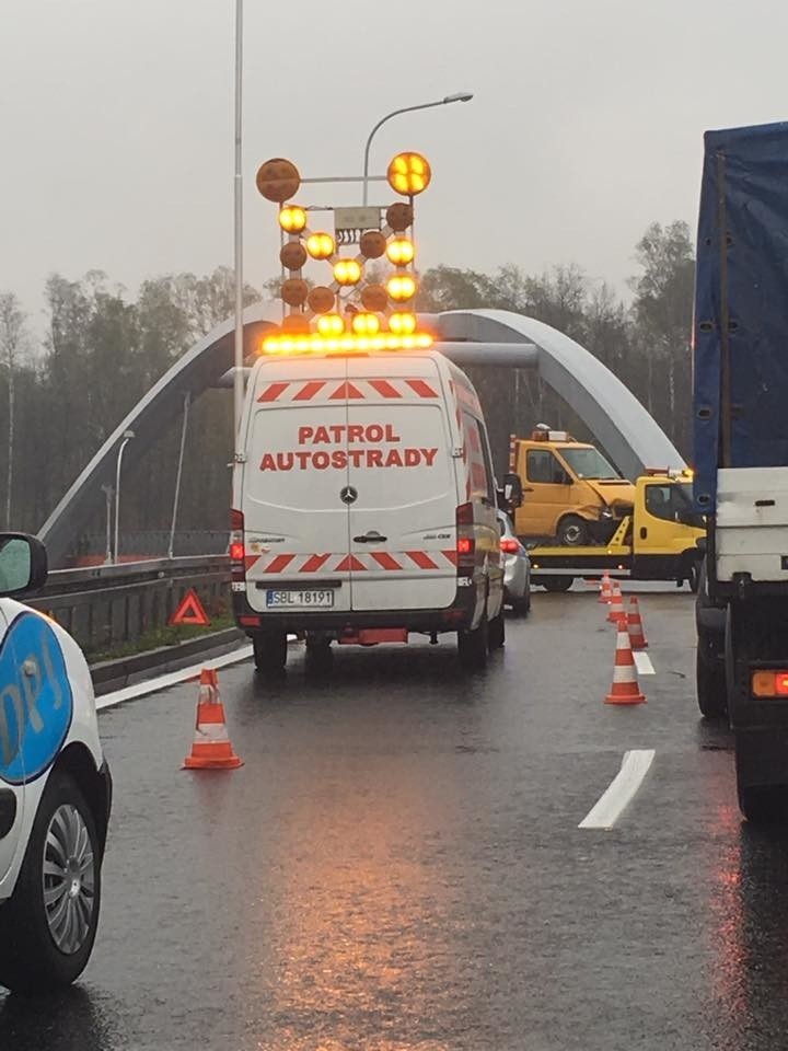 Uwaga kierowcy! Na drogach ślisko. Dziś było ok. 150 kolizji 