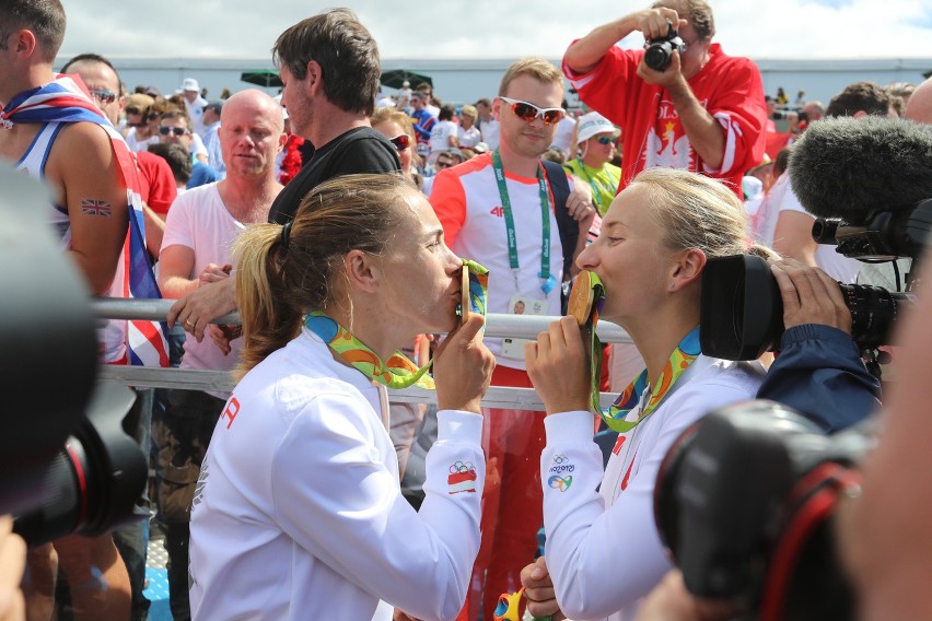 Magdalena Fularczyk-Kozłowska i Natalia Madaj