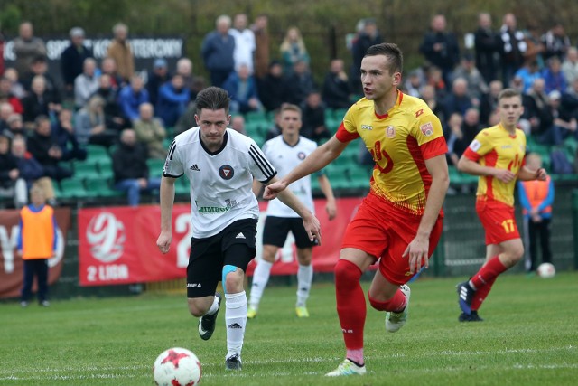 Garbarze (w jasnych koszulkach) zrewanżowali się pruszkowianom za październikową porażkę w Krakowie 0:1