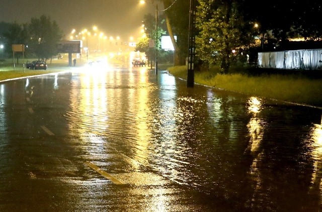 Zalane ulice w Szczecinie - skutki wczorajszej ulewy