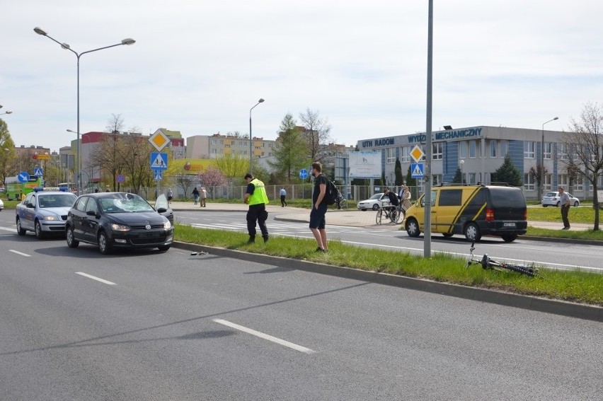 Potrącenie rowerzysty na skrzyżowaniu Maratońska / Dębowa w Radomiu. Kolejne w tym tygodniu 