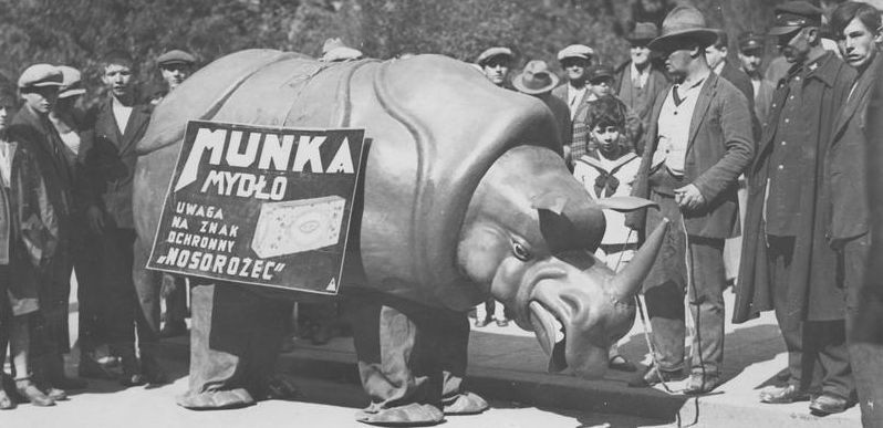 Ilustrowany Kuryer Codzienny, Mydło "Munka", opony Stomil... czyli reklama w stylu lat dwudziestych